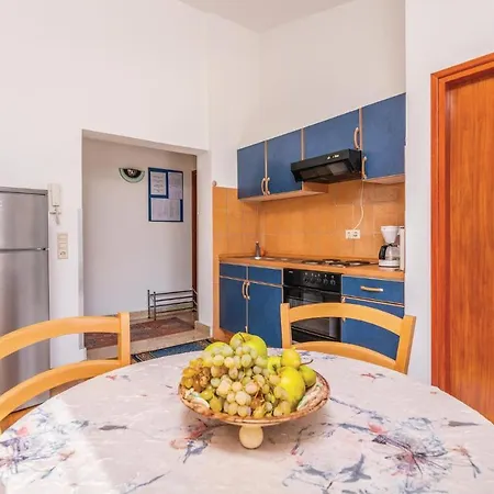 Lovely In With Kitchen *